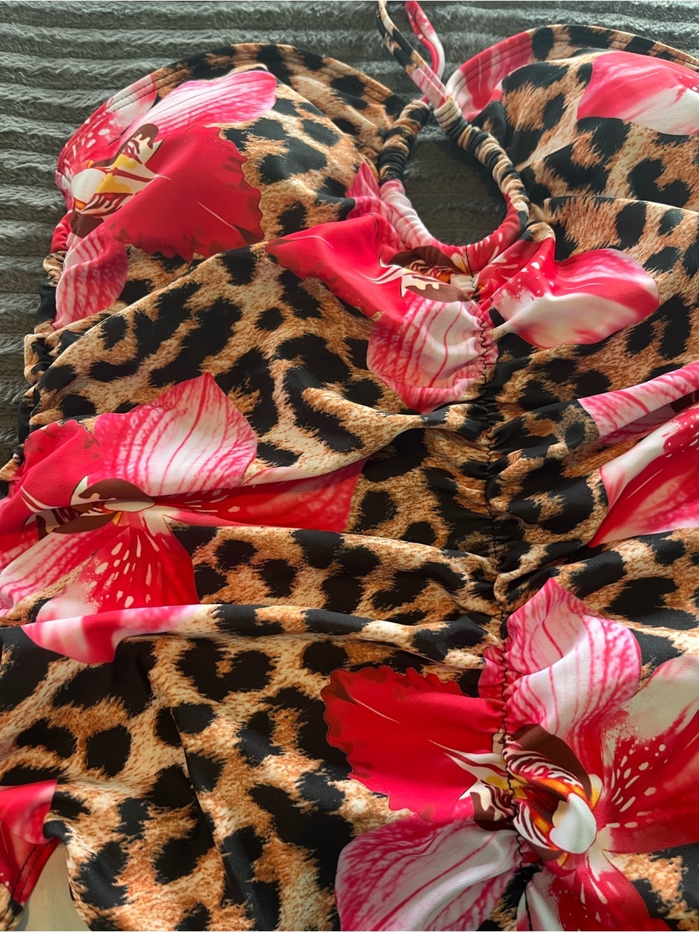 New leopard and floral all ruched swimsuit. - Picture 2 of 7